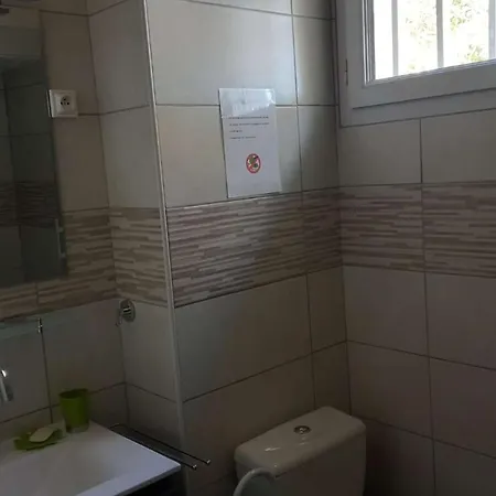 2 Avec Terrasse Ensoleillee, Cap D'agde - Fr-1-249-443 * آجد